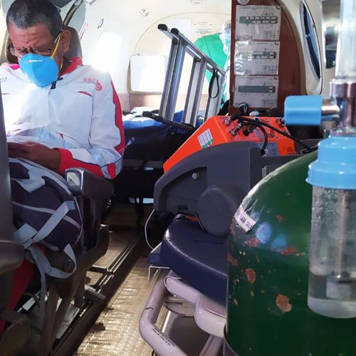 travelers-doctor-ground-ambulance-1